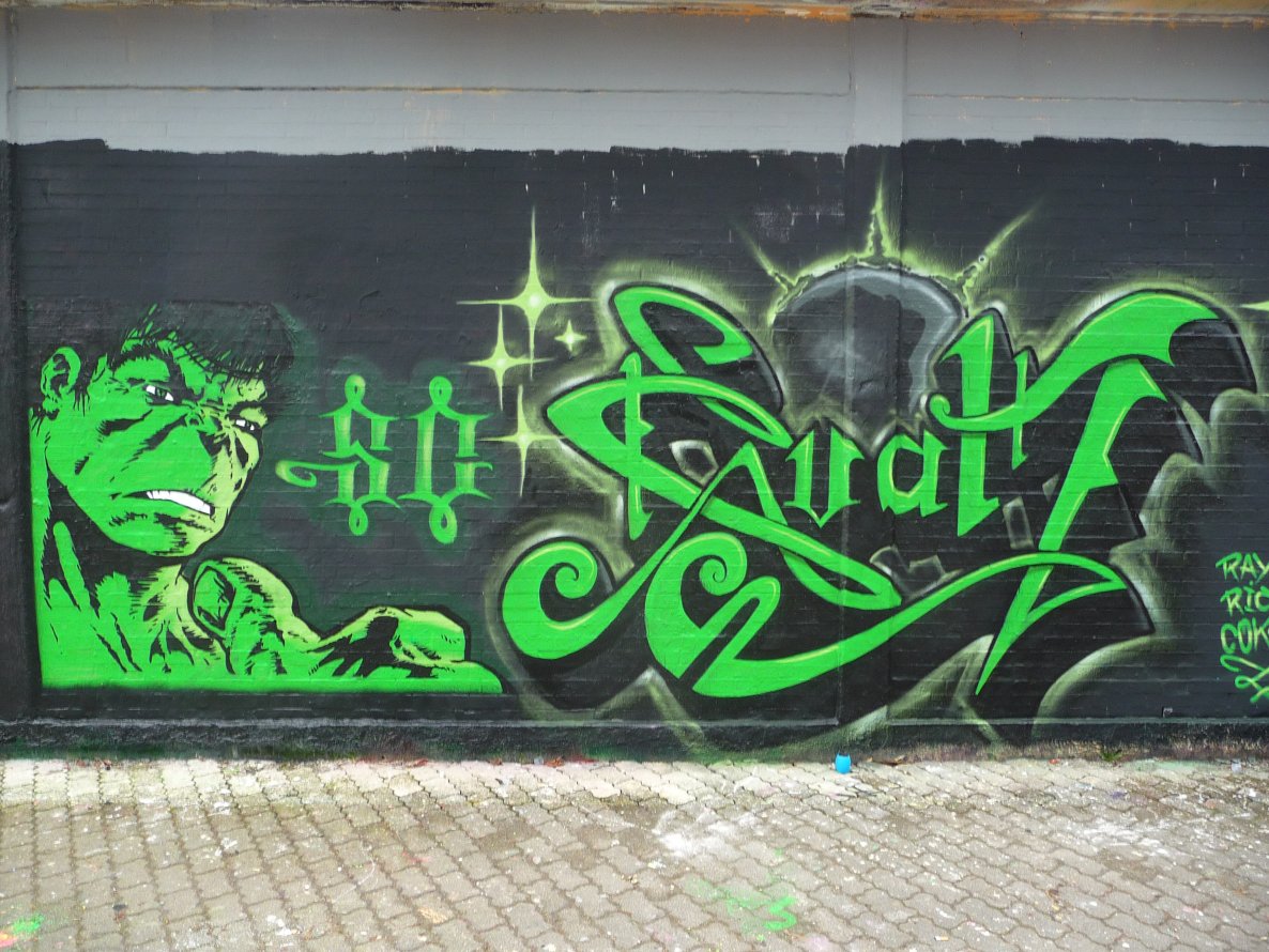 Graffiti Wall - Photo by Evian - Hulk, Evan, Supercrew (2012)