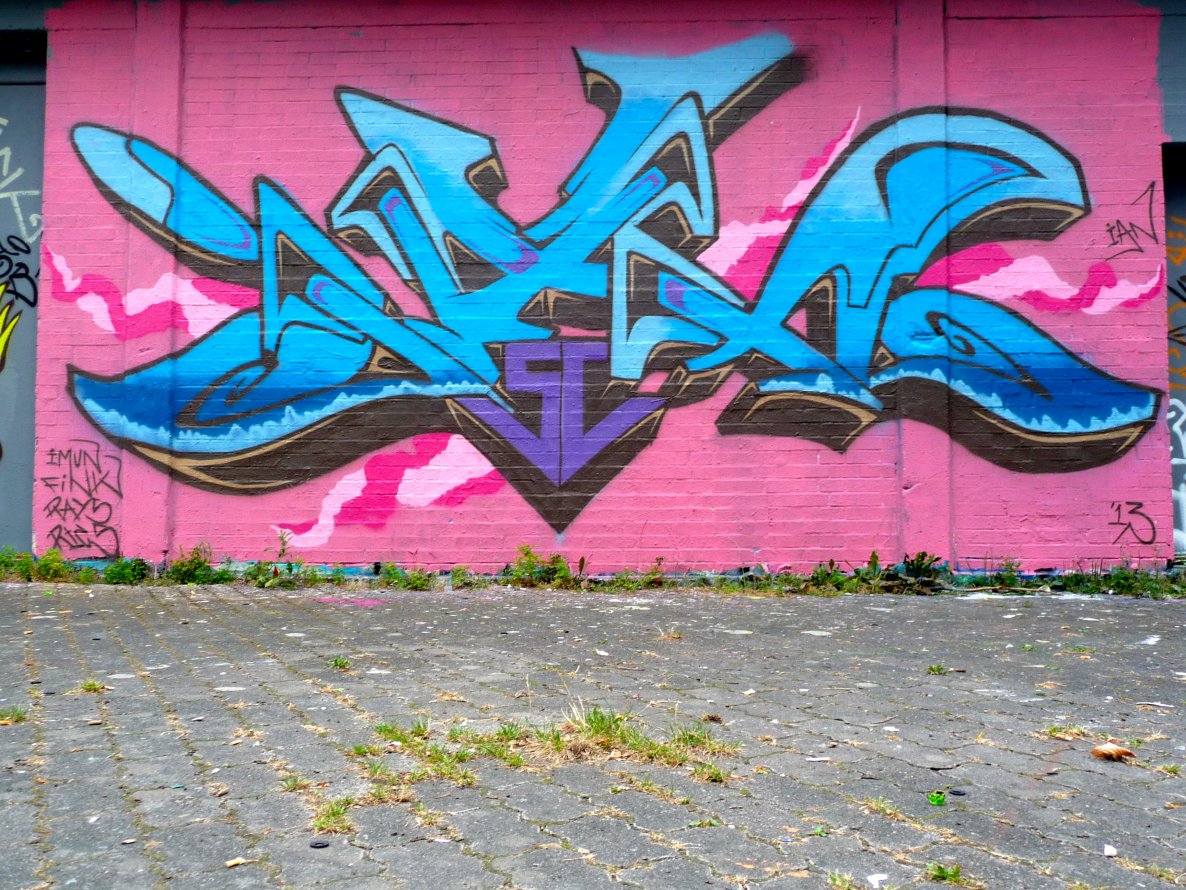 Graffiti Wall - Photo by Evian - Ian (2013)