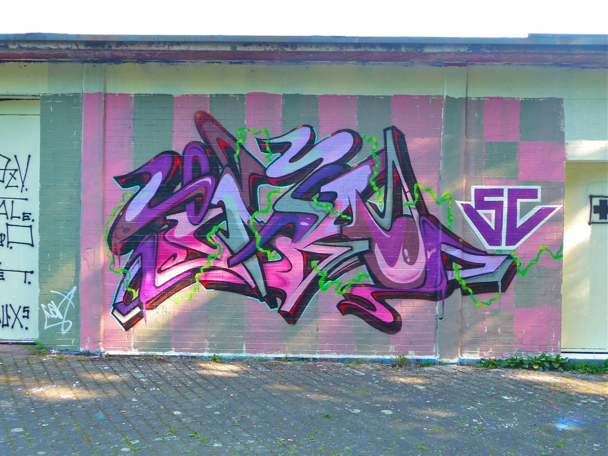 Graffiti Wall - Photo by Evian