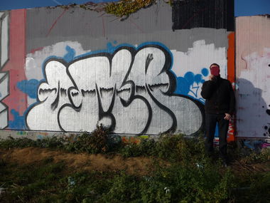 Graffiti Bombing - Photo by Evian