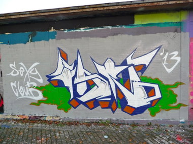 Graffiti Wall - Photo by Evian - Ian (2013)