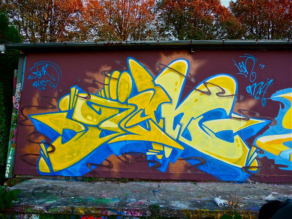 Graffiti Wall - Photo by Evian - Ian (2011)