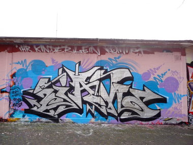 Graffiti Wall - Photo by Evian - Ian (2013)