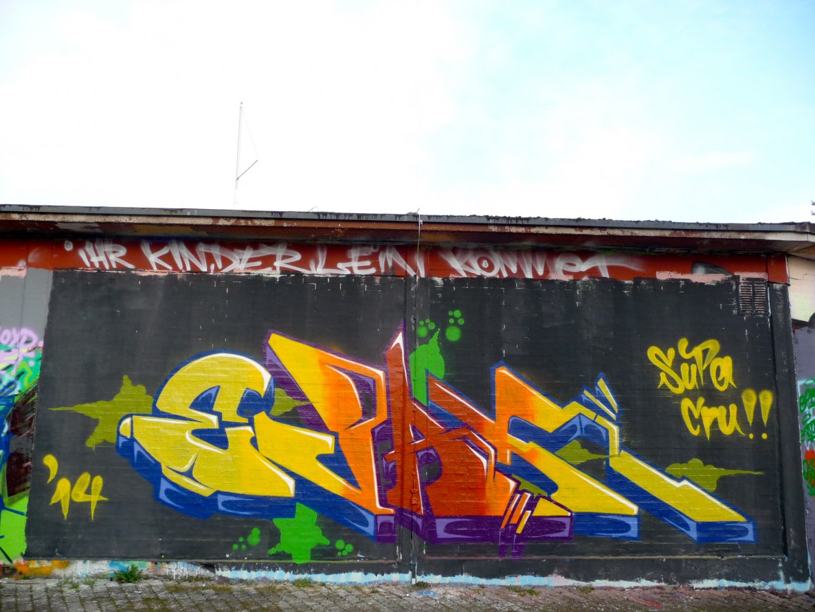 Graffiti Wall - Photo by Evian