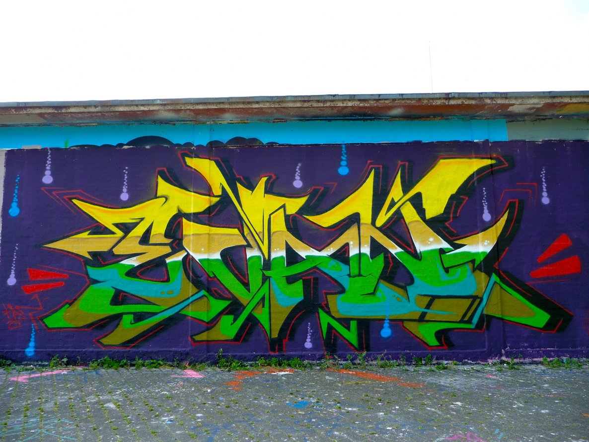 Graffiti Wall - Photo by Evian