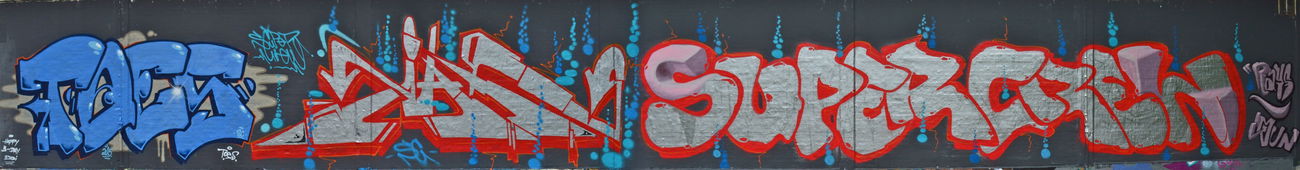 Graffiti Wall - Photo by Evian - Toes, Ian, SC (2015)