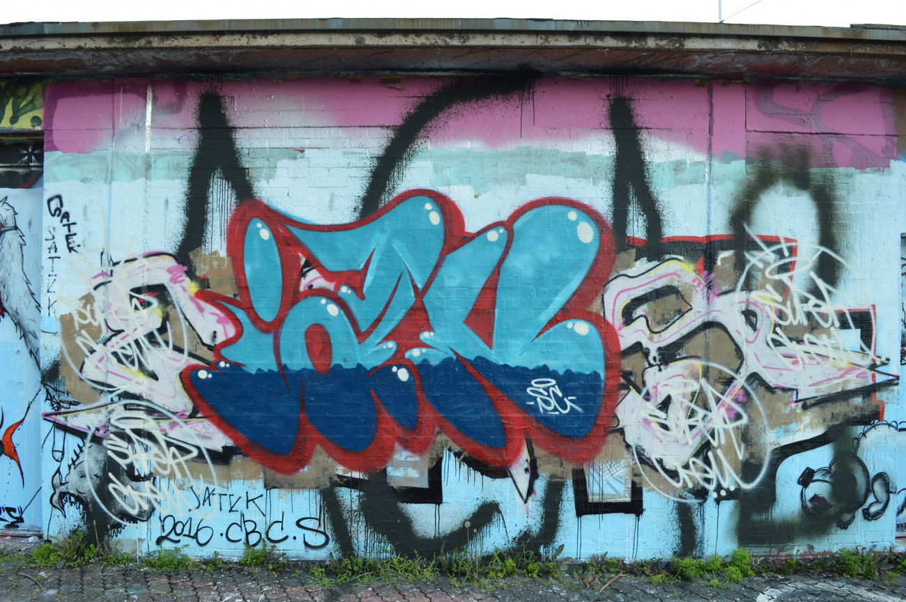 Graffiti Wall - Photo by Evian - Ian
