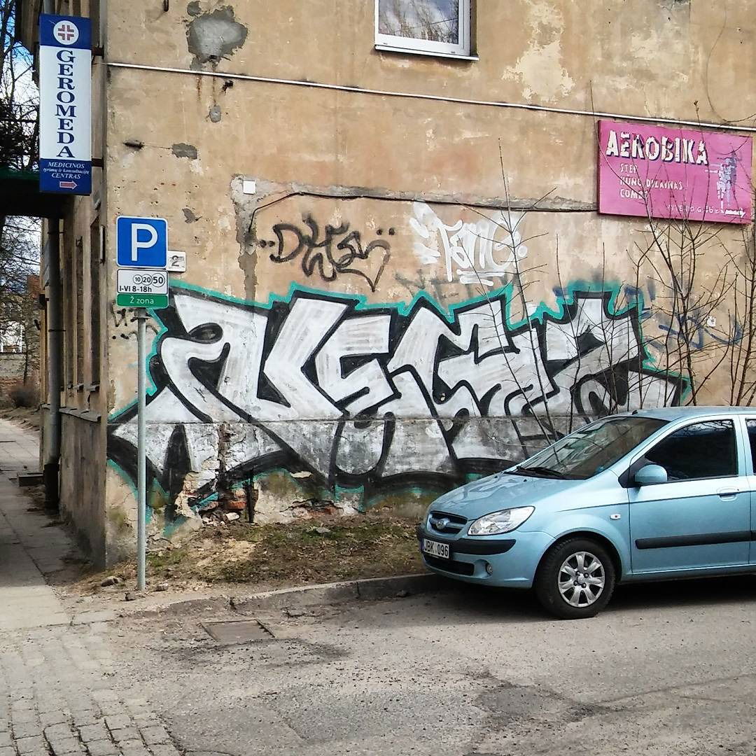 Graffiti Wall in Naugarduko G. - Photo by EvlRabid - vilnius, dtg, negz