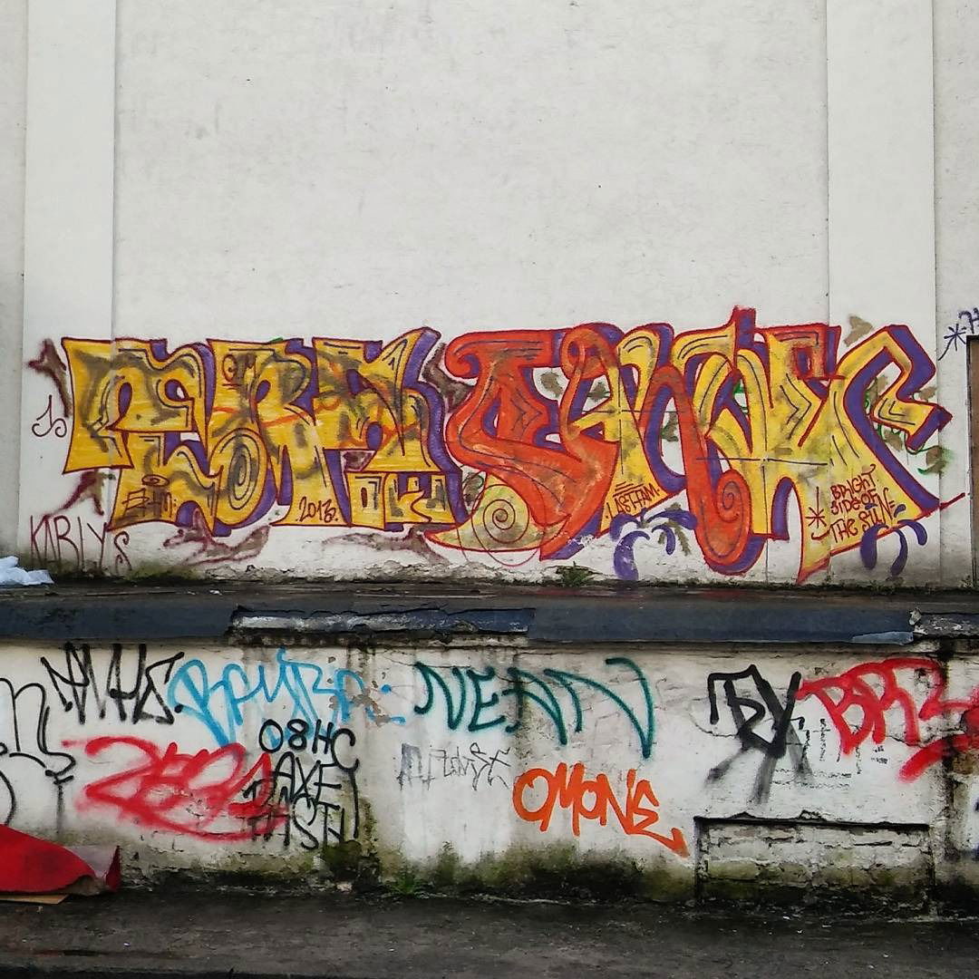 Graffiti Wall in Aguonų G. - Photo by EvlRabid - vilnius, atm, ers (2013)