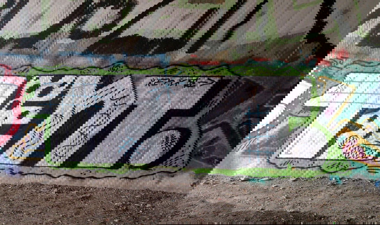 Graffiti Bombing in Praha - Photo by Exist333