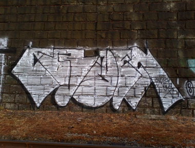 Graffiti Bombing in Prague - Photo by Exist333 - Erben, KGS