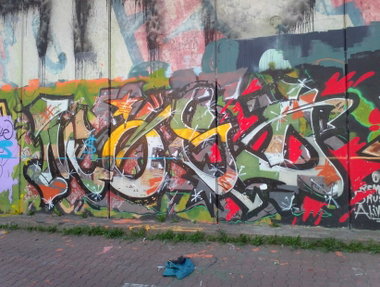 Graffiti Wall in Prague - Photo by Exist333 - Mosd, CAP