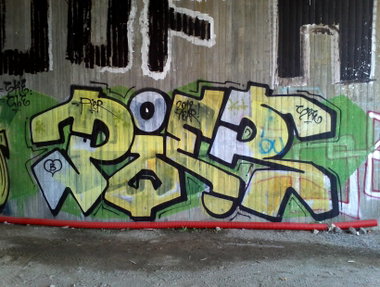 Graffiti Bombing in Prague - Photo by Exist333 - Pier, SKE