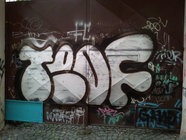 Graffiti Bombing in Prague - Photo by Exist333 - Teof
