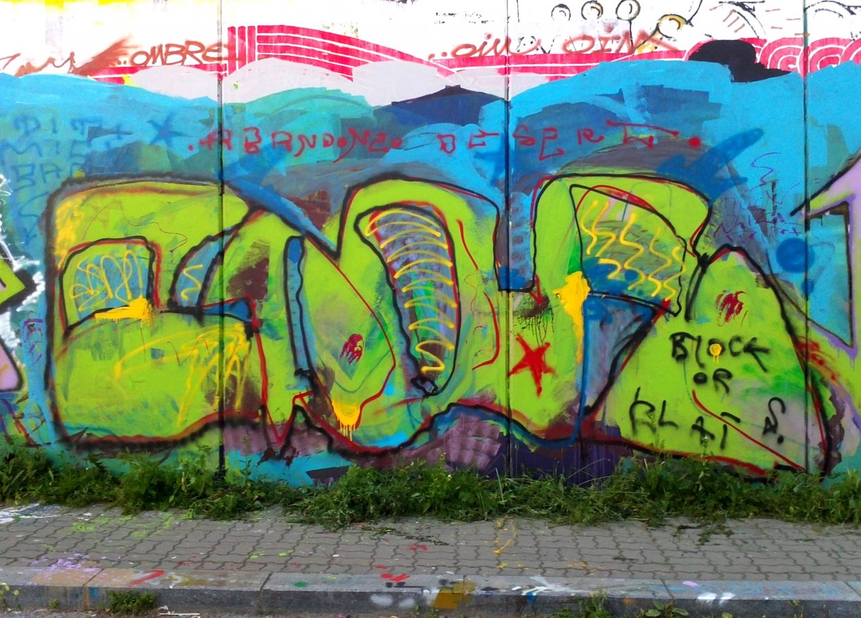 Graffiti Wall in Prague - Photo by Exist333 - Bior