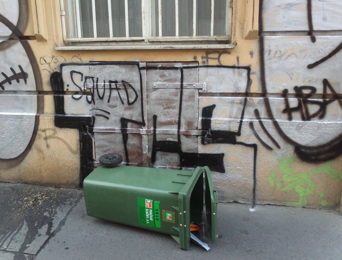 Graffiti Bombing in Prague - Photo by Exist333 - TCS