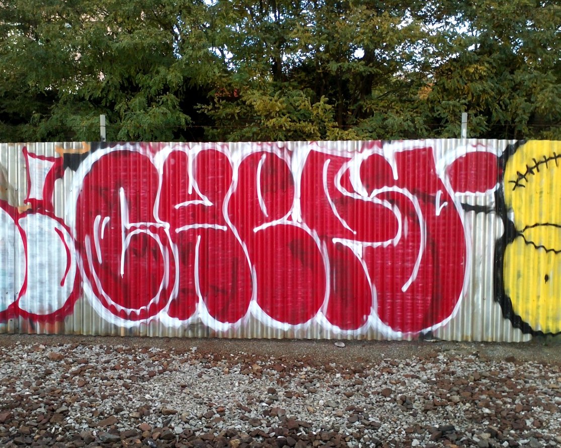 Graffiti Bombing in Prague - Photo by Exist333 - Chepy