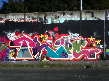 Graffiti Wall in Prague - Photo by Exist333 - Tripy