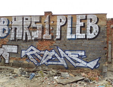 Graffiti Bombing in Prague - Photo by Exist333 - HRS1, Pleb, Aone