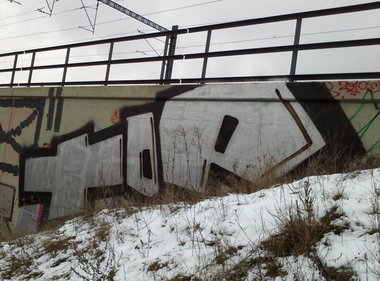 Graffiti Bombing in Prague - Photo by Exist333 - TOP, crew