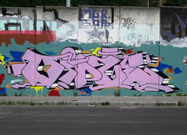 Graffiti Wall in Prague - Photo by Exist333 - Oipze
