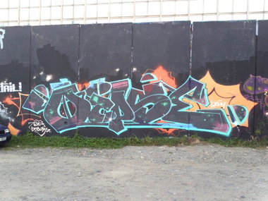 Graffiti Wall in Prague - Photo by Exist333 - Oipse