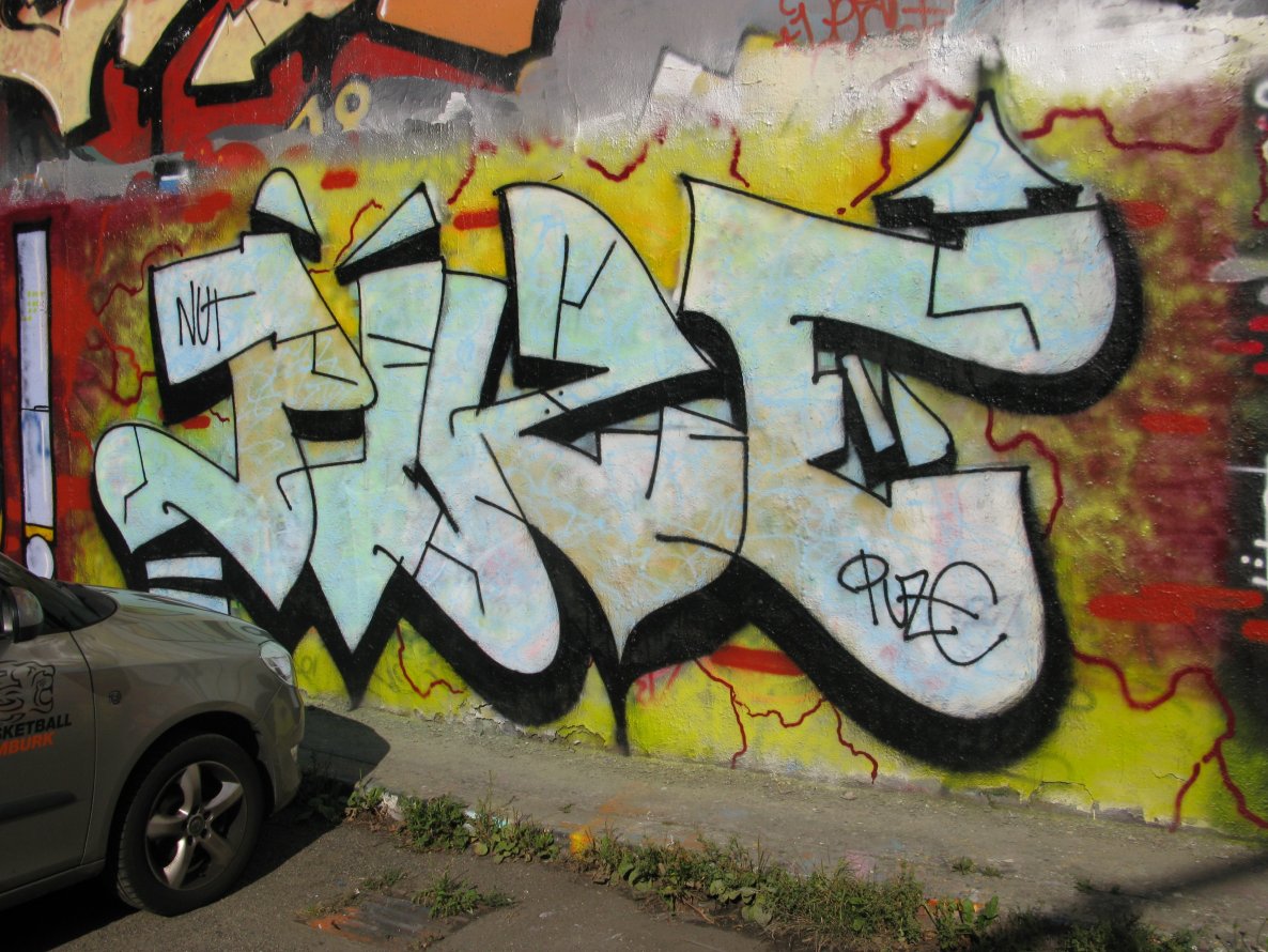 Graffiti Wall in Prague - Photo by Exist333 - Puze, NUT