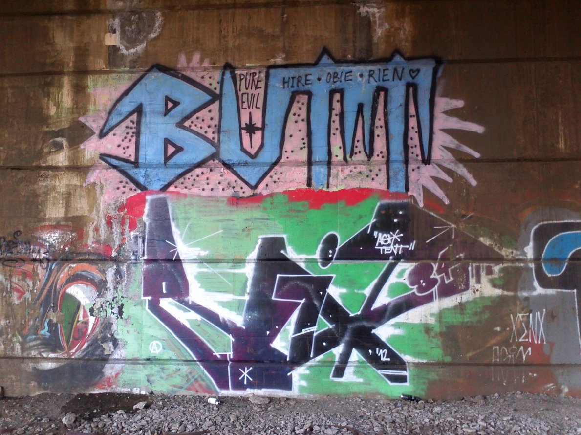 Graffiti Bombing in Prague - Photo by Exist333 - Train, line
