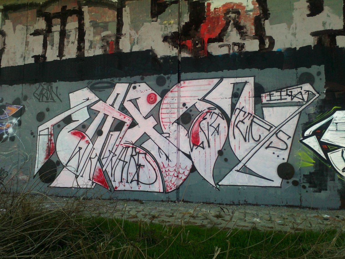 Graffiti Wall in Prague - Photo by Exist333 - Eaton