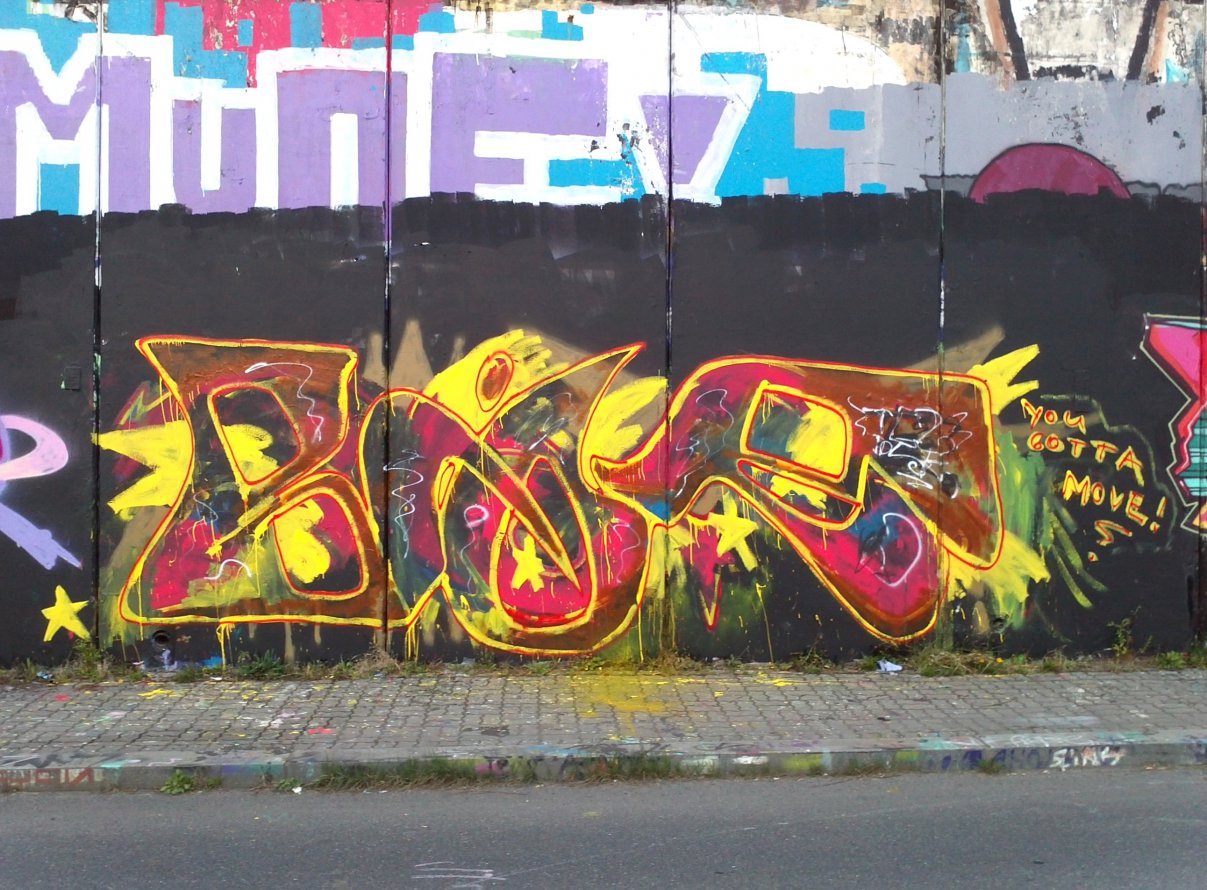 Graffiti Wall in Prague - Photo by Exist333 - Bior