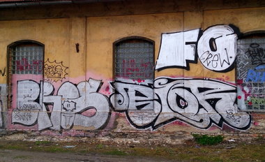 Graffiti Bombing in Prague - Photo by Exist333 - Train, line