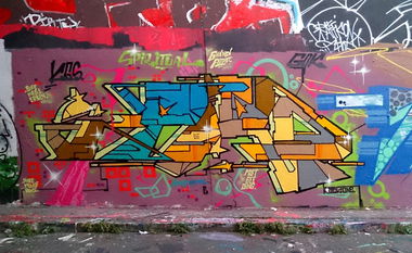 Graffiti Wall in Prague - Photo by Exist333 - Spord