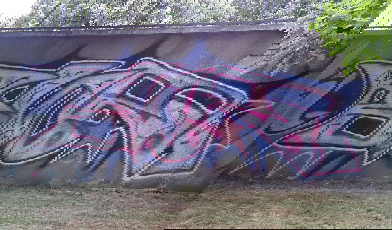 Graffiti Bombing in Prague - Photo by Exist333