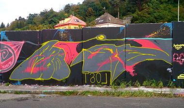 Graffiti Wall in Prague - Photo by Exist333 - Absurd