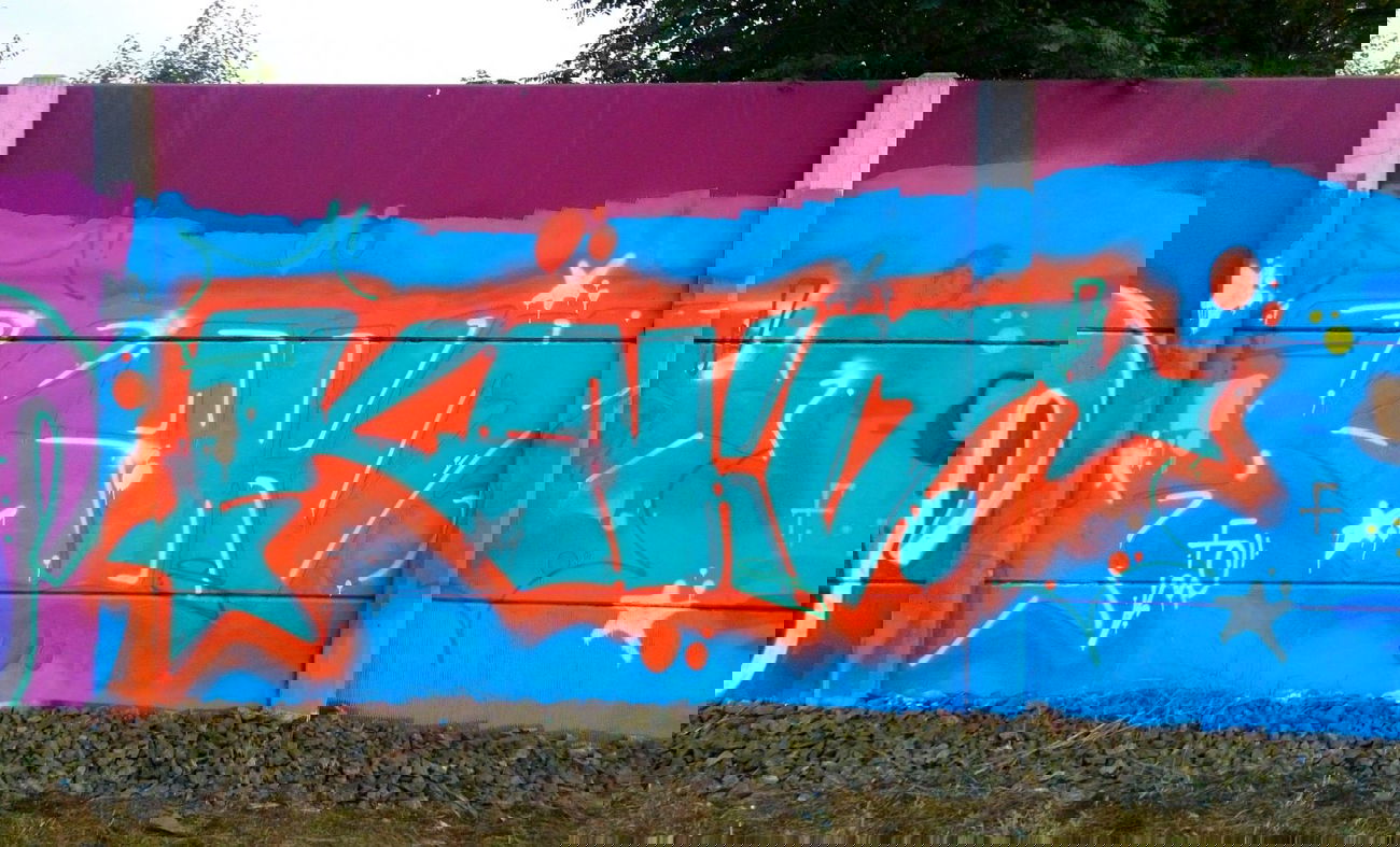 Graffiti Bombing in Prague - Photo by Exist333