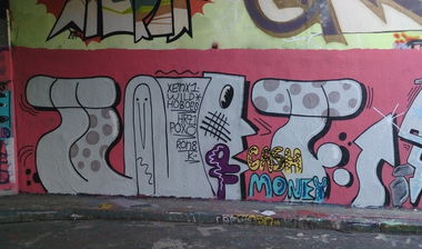 Graffiti Wall in Praha - Photo by Exist333