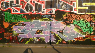 Graffiti Wall in Praha - Photo by Exist333