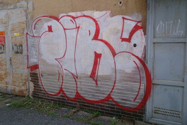 Graffiti Bombing in Praha - Photo by Exist333