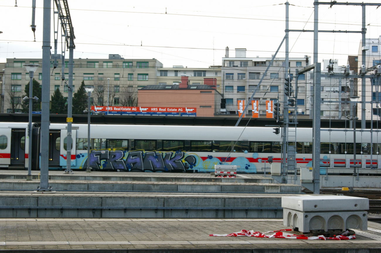 Graffiti Train in Basel - Photo by Exuserwithname