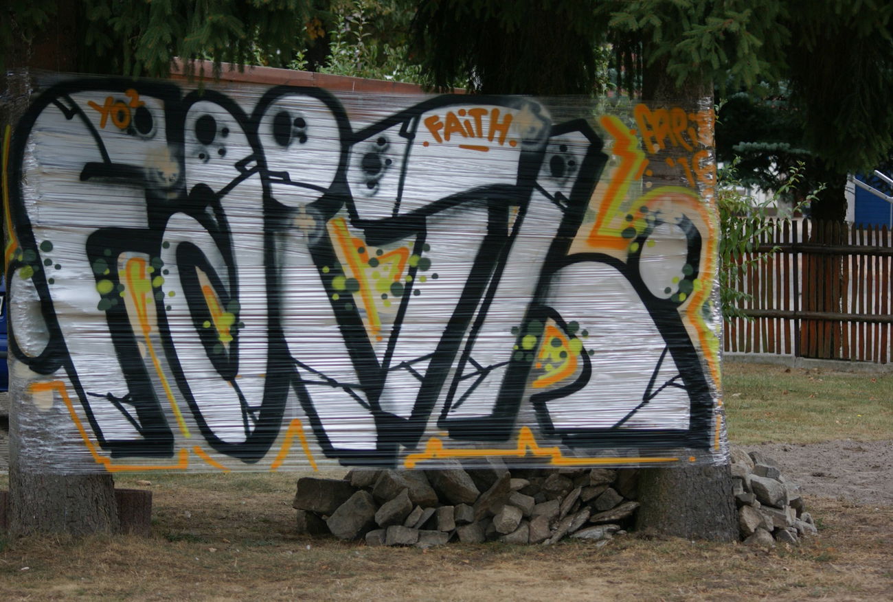 Graffiti Wall - Photo by Exuserwithname (2016)