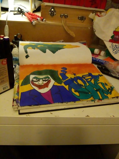 Graffiti Sketch - Photo by Ezzy