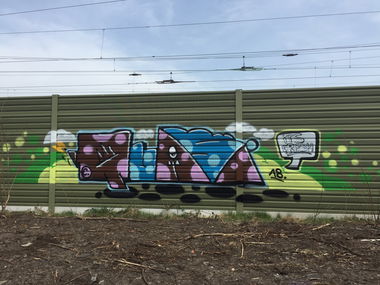 Graffiti Wall - Photo by FAMELEVEL0 - Quasi, 1 (2018)