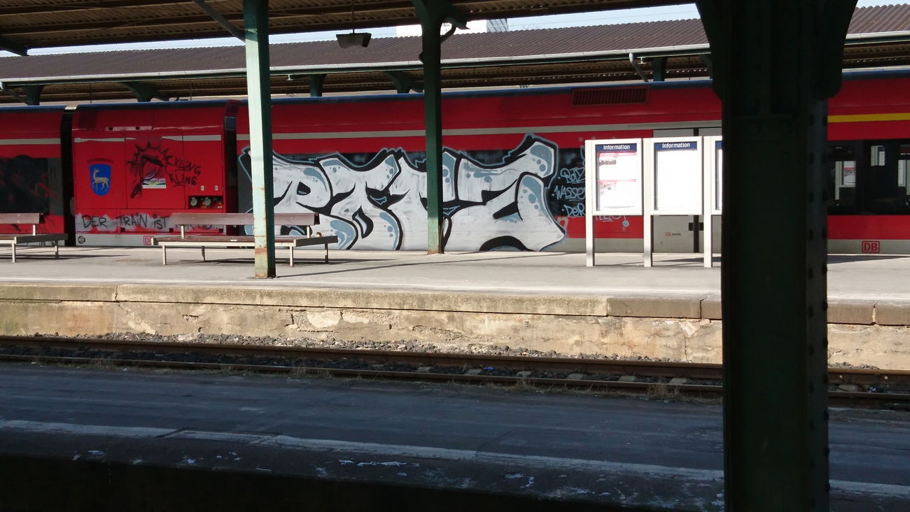 Graffiti Train in Kassel hauptbahnhof  - Photo by FIASKO34 (2018)