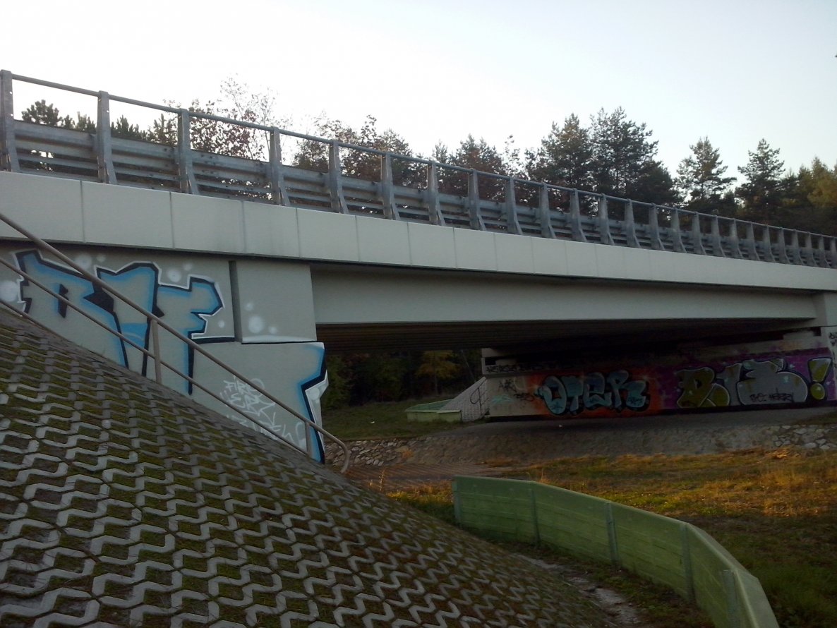 Graffiti Bombing - Photo by FIROONE - alezatoniedzielaaaaaaaaaaaaaaaaaaa