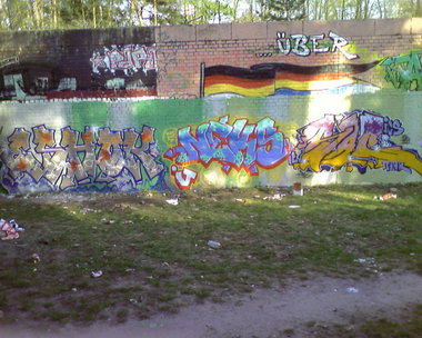 Graffiti Wall in Berlin - Photo by FLEDERMAUSMANN - ESHOK, QB, TCR (2010)