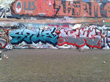 Graffiti Wall in Berlin - Photo by FLEDERMAUSMANN - stue, neks, lcr (2013)