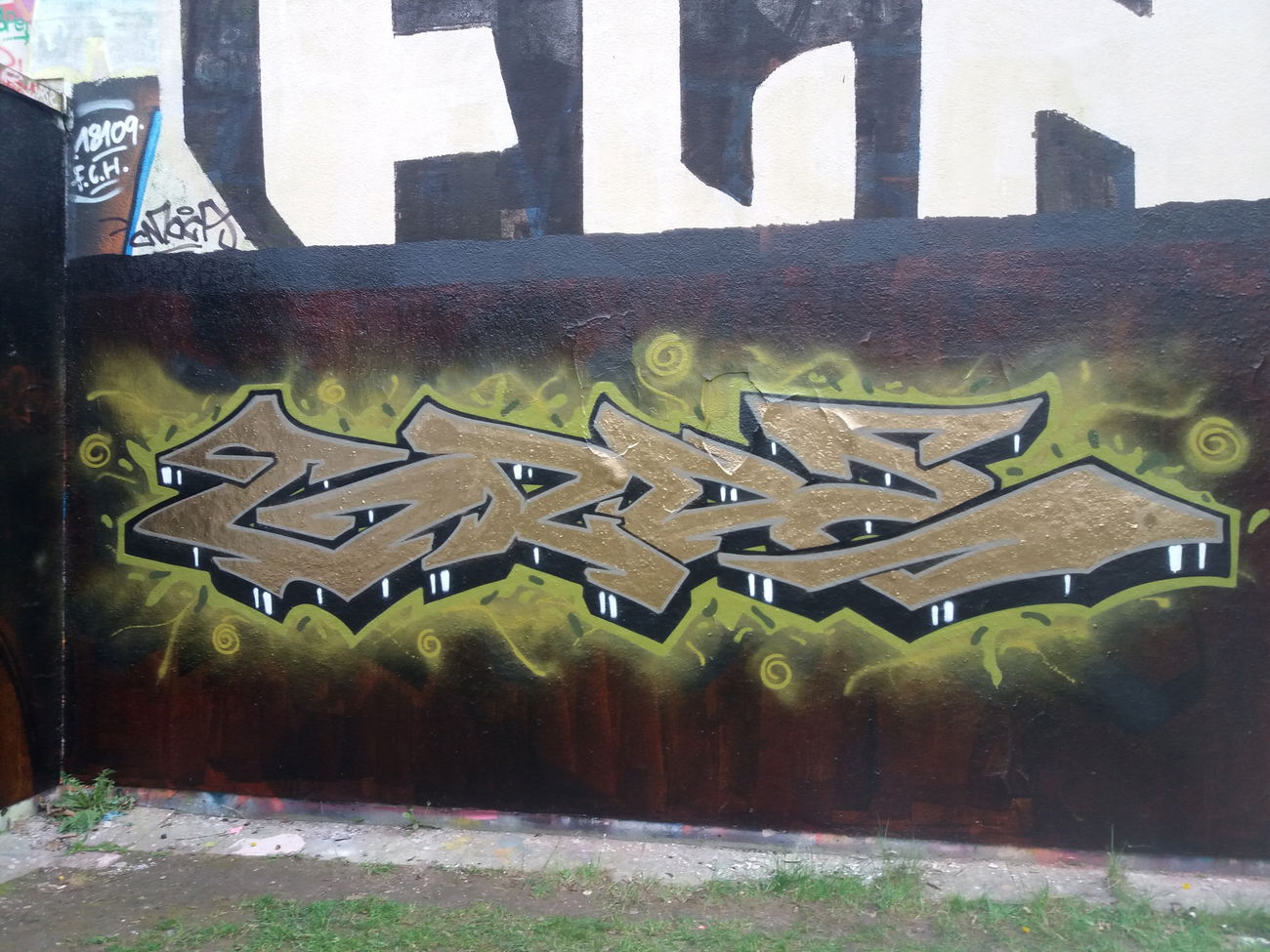 Graffiti Wall in Rostock - Photo by FLOR45