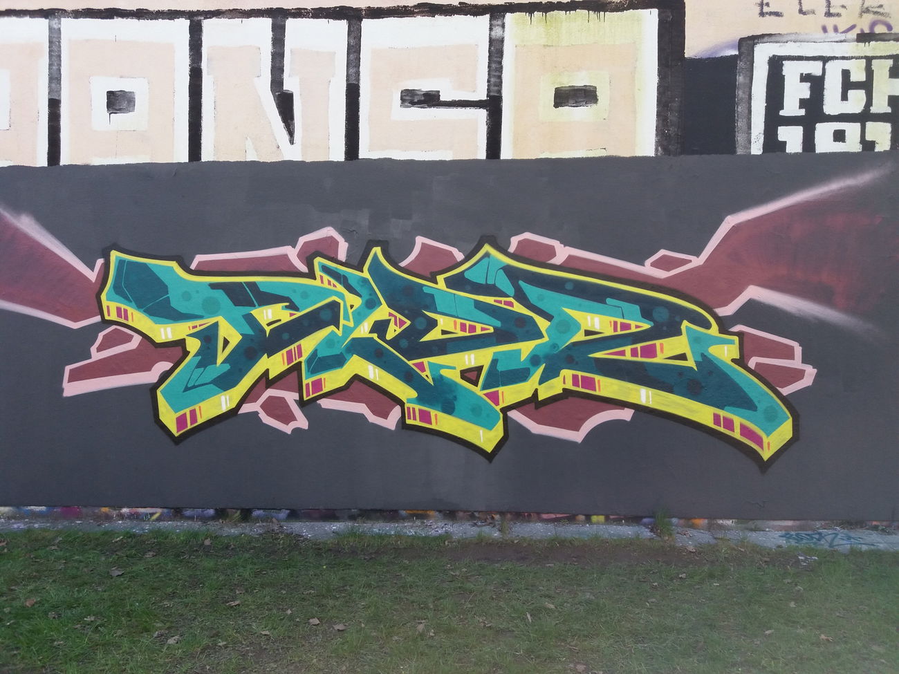 Graffiti Wall in Rostock - Photo by FLOR45