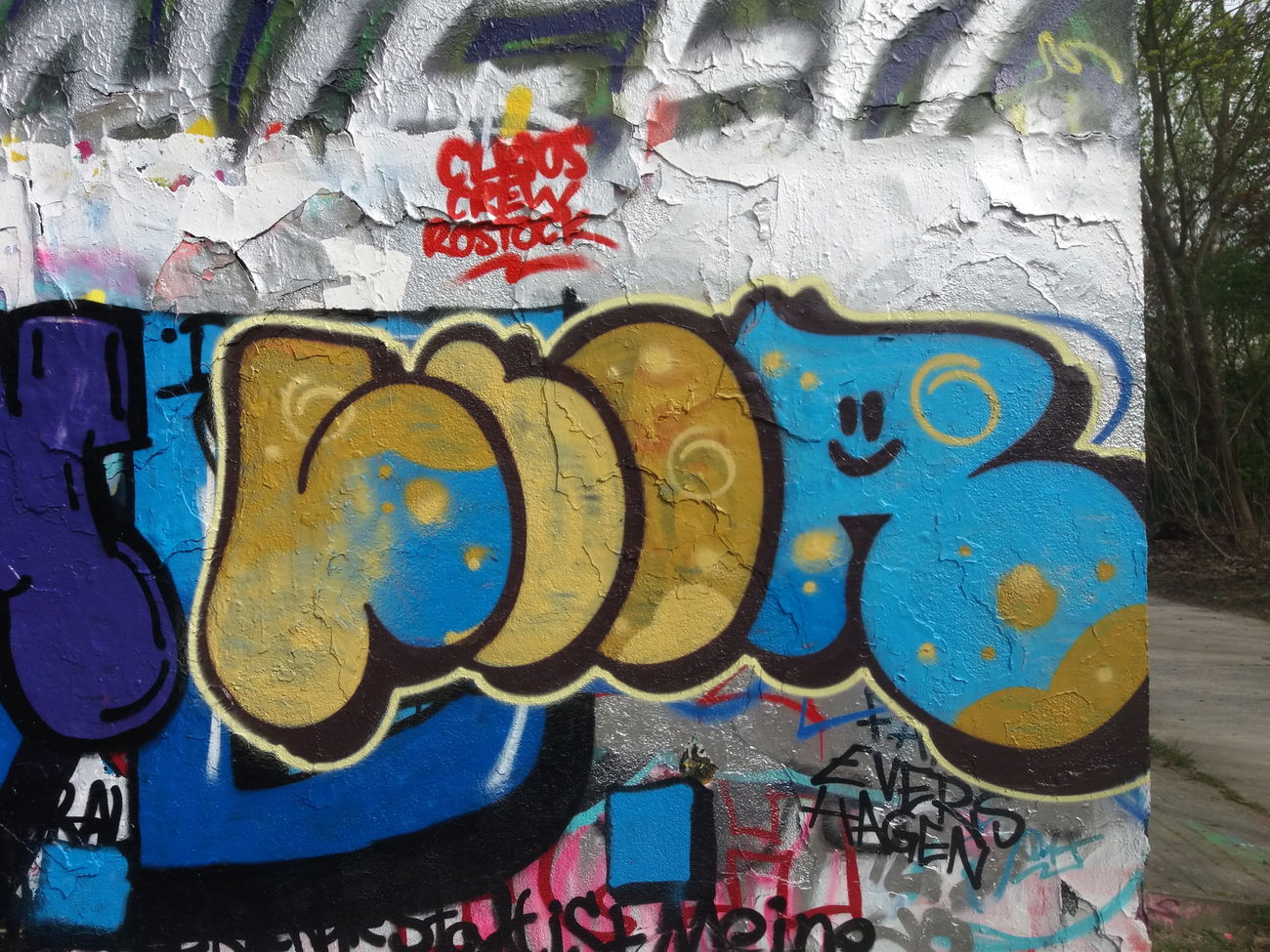 Graffiti Wall in Rostock - Photo by FLOR45