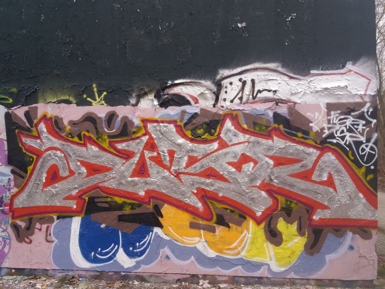 Graffiti Wall in Rostock - Photo by FLOR45